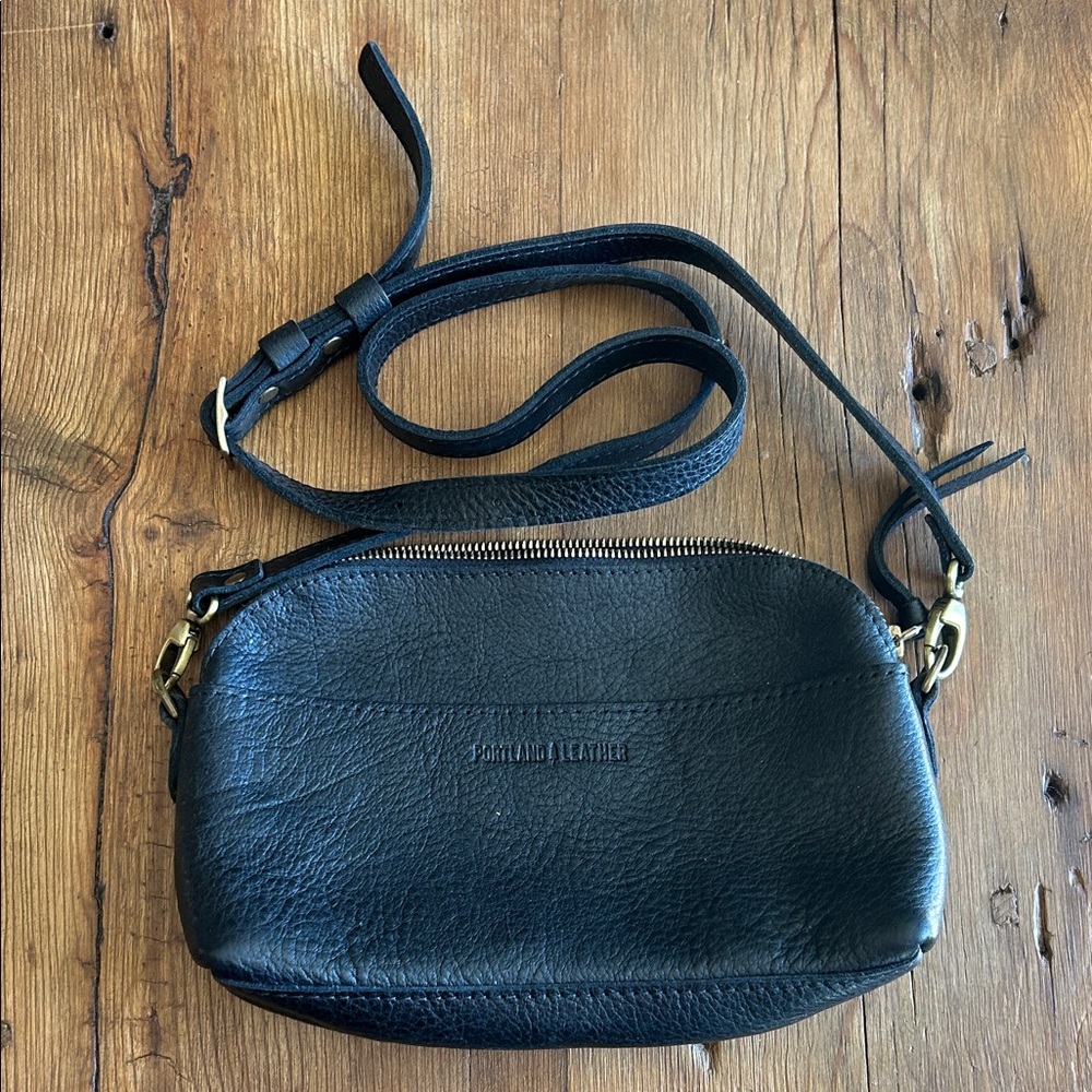 Portland Leather Black Pebbled Leather Crossbody